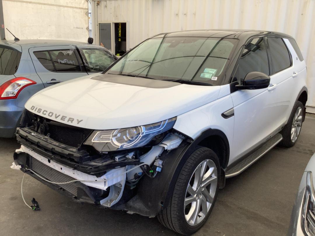 Damaged Land Rover Discovery Sport SD4 HSE 2016 in Christchurch