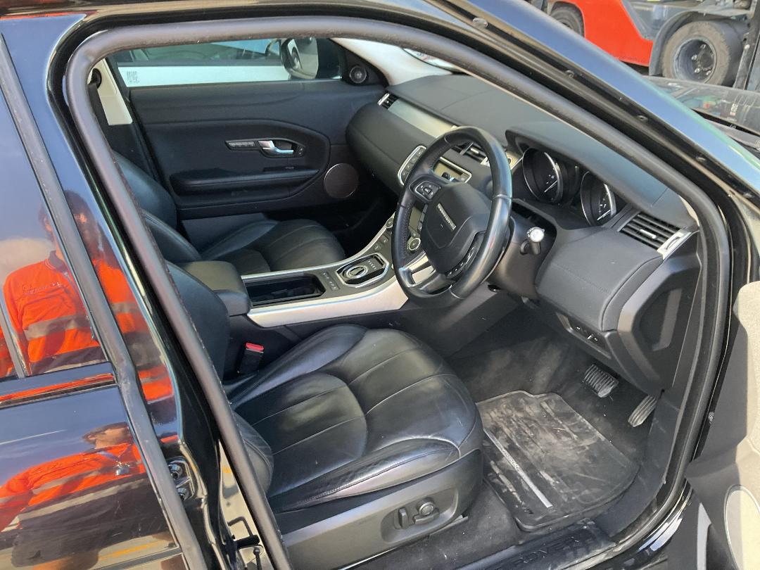 Photo '18' of Land Rover Range Rover Evoque SI4 SE Photo '18' of Land Rover Range Rover Evoque SI4 SE