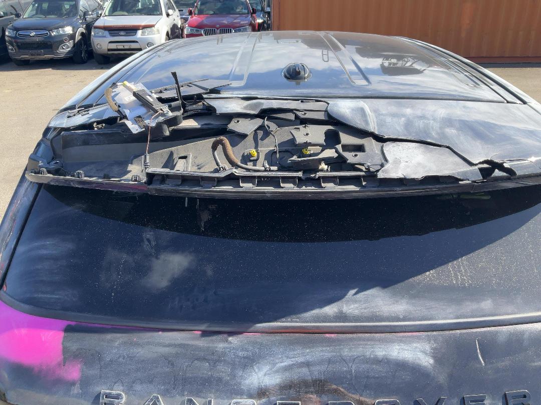 Photo '7' of Land Rover Range Rover Evoque SI4 HSE Dynamic Photo '7' of Land Rover Range Rover Evoque SI4 HSE Dynamic