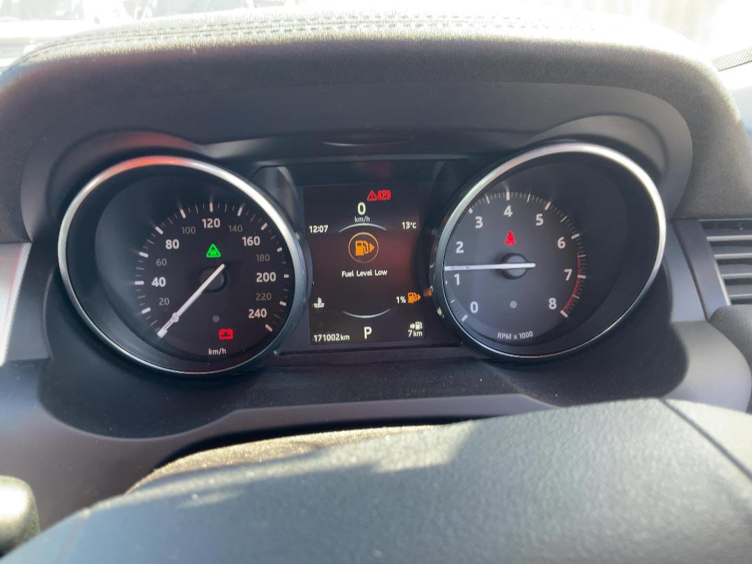 Photo '13' of Land Rover Range Rover Evoque SI4 HSE Dynamic Photo '13' of Land Rover Range Rover Evoque SI4 HSE Dynamic