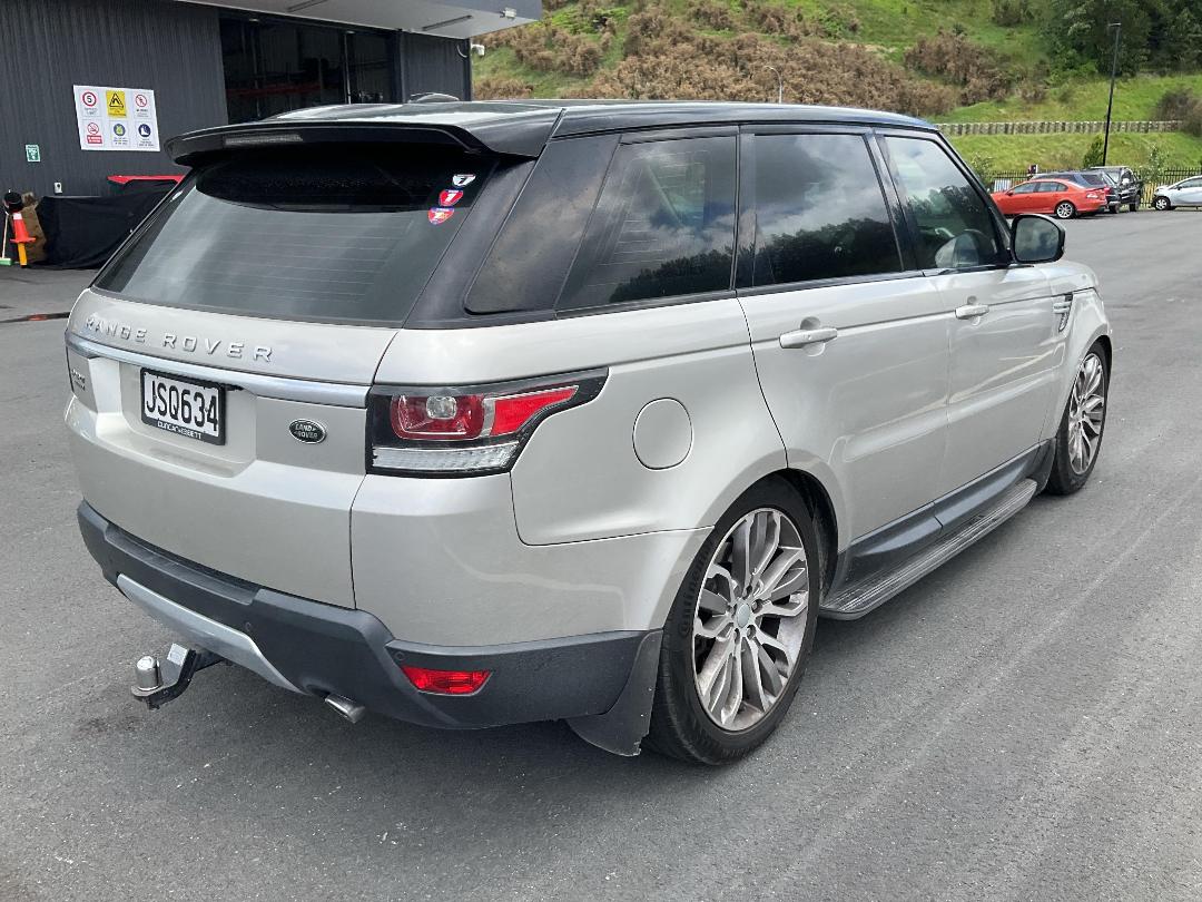 Photo '4' of Land Rover Range Rover Sport SDV6 HSE Photo '4' of Land Rover Range Rover Sport SDV6 HSE