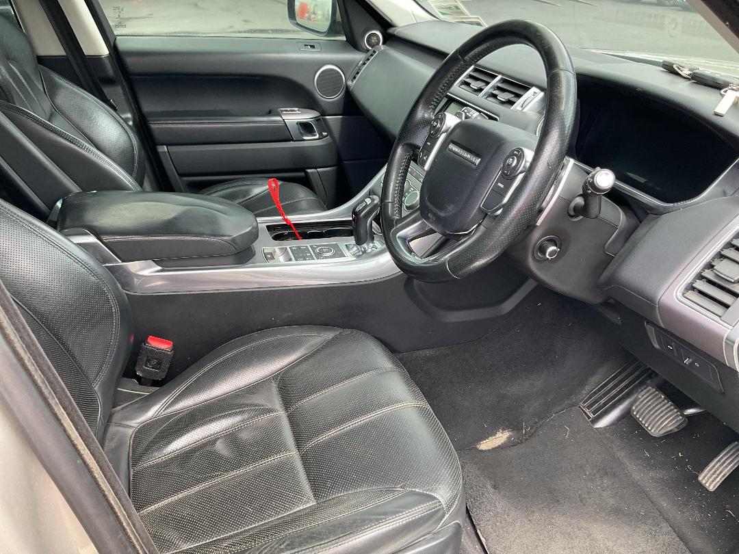 Photo '15' of Land Rover Range Rover Sport SDV6 HSE Photo '15' of Land Rover Range Rover Sport SDV6 HSE