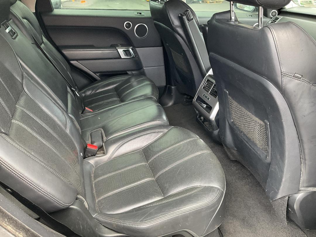 Photo '17' of Land Rover Range Rover Sport SDV6 HSE Photo '17' of Land Rover Range Rover Sport SDV6 HSE