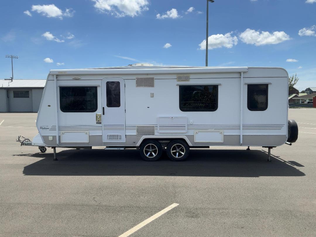 Photo '6' of Leisureline Platinum Caravan - Tandem