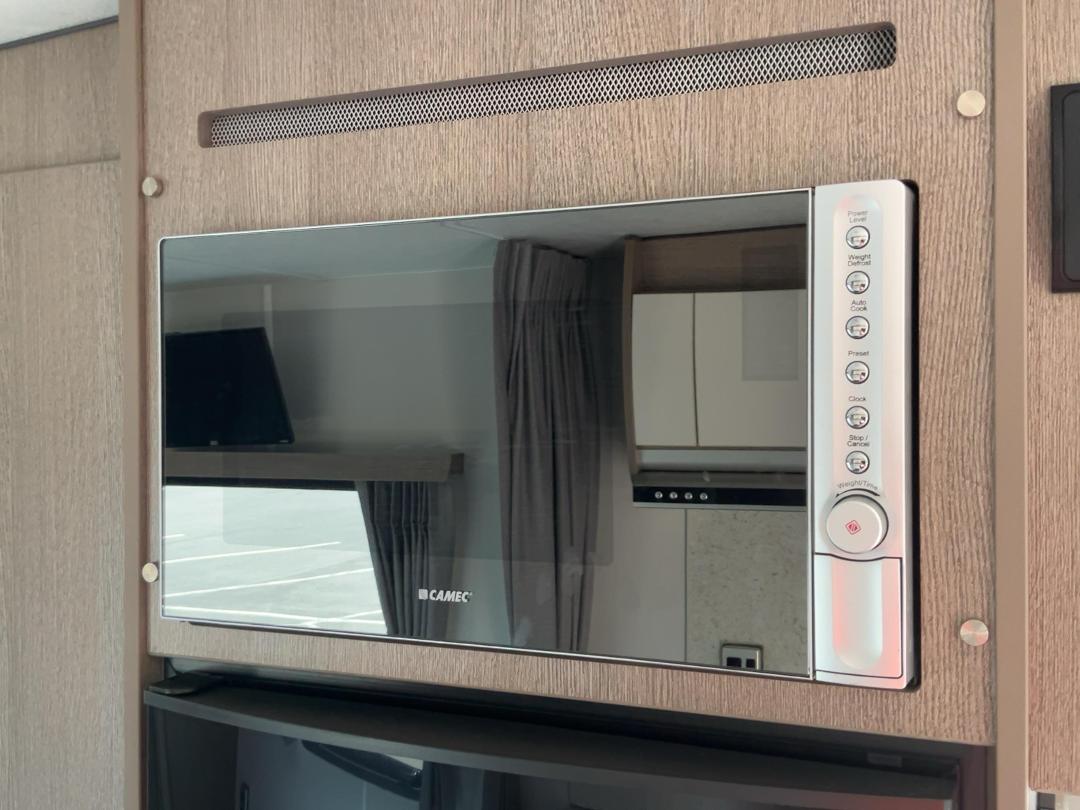 Photo '16' of Leisureline Platinum Caravan - Tandem