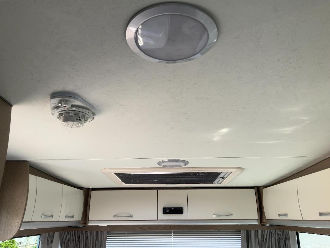 Photo '29' of Leisureline Platinum Caravan - Tandem