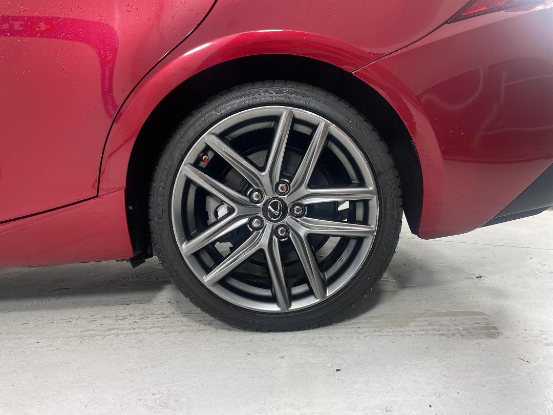 Photo '11' of Lexus IS200T