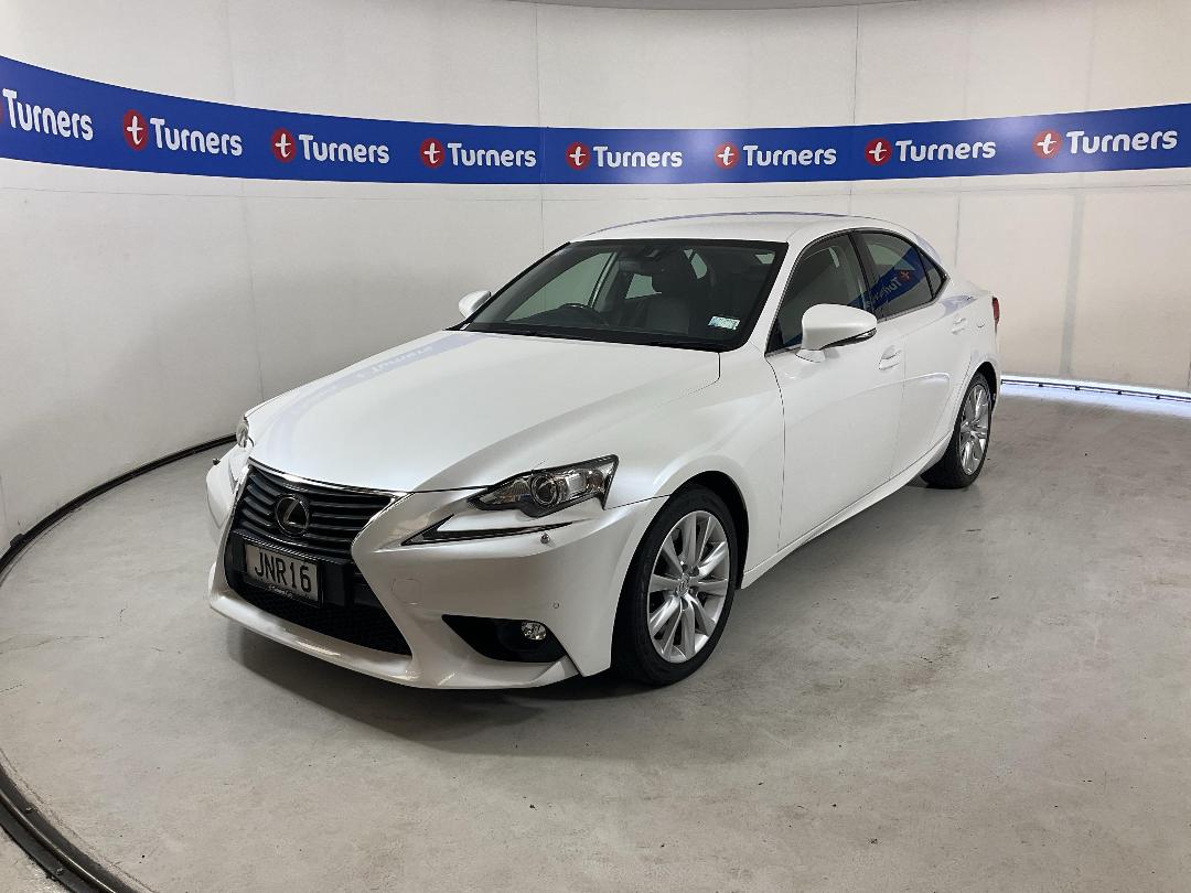 Photo '4' of Lexus IS200T