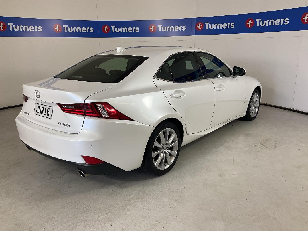 Photo '7' of Lexus IS200T