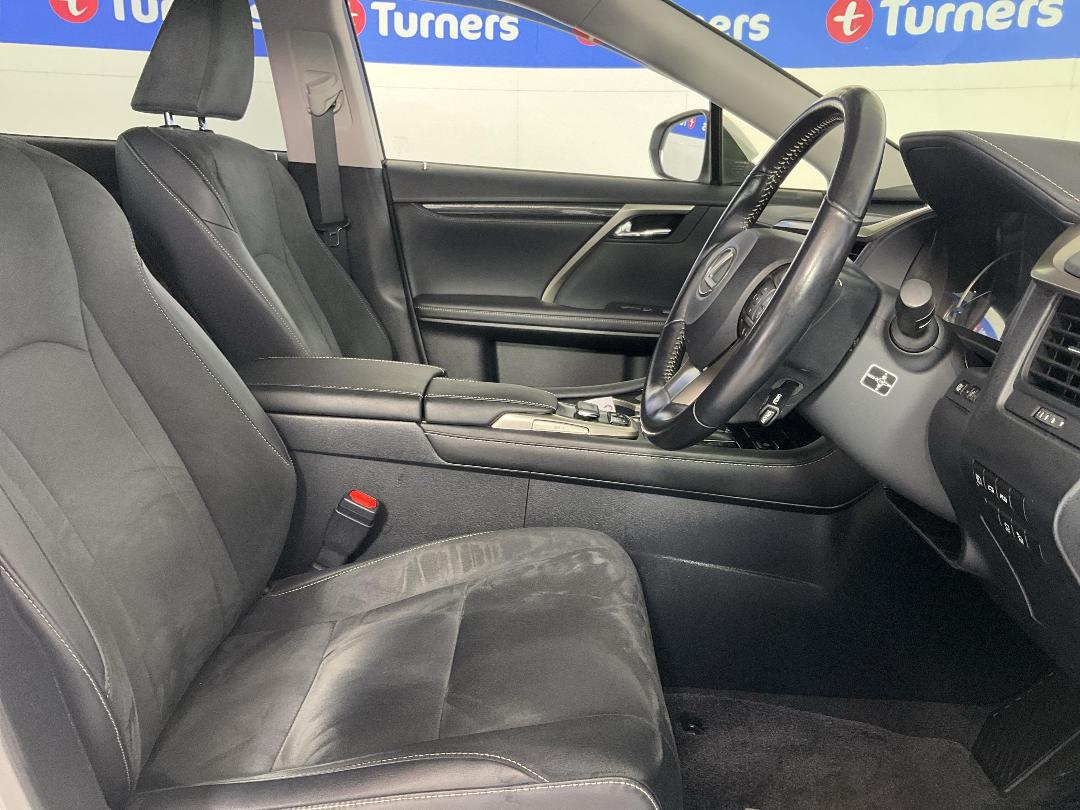 Photo '16' of Lexus RX450H