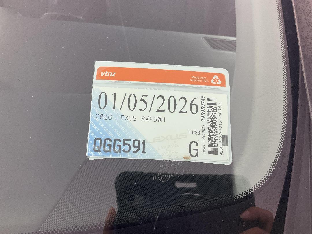 Photo '24' of Lexus RX450H