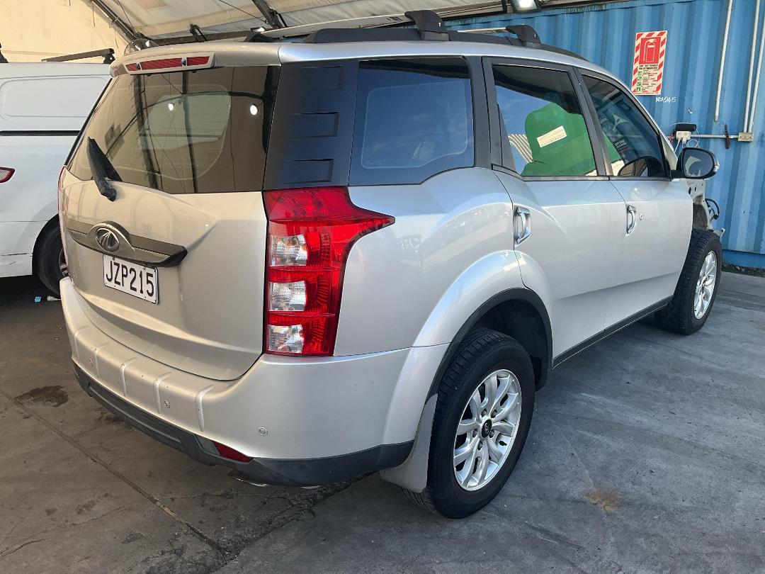 Photo '5' of Mahindra XUV XUV500 AWD