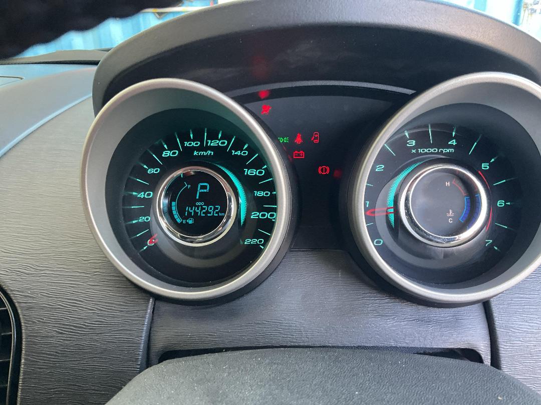 Photo '10' of Mahindra XUV XUV500 AWD