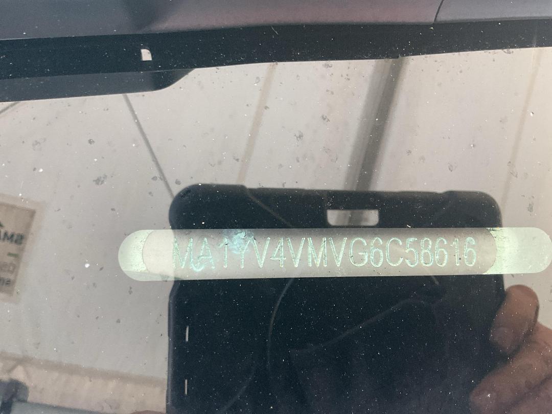 Photo '16' of Mahindra XUV XUV500 AWD