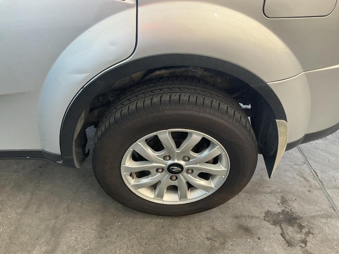 Photo '19' of Mahindra XUV XUV500 AWD