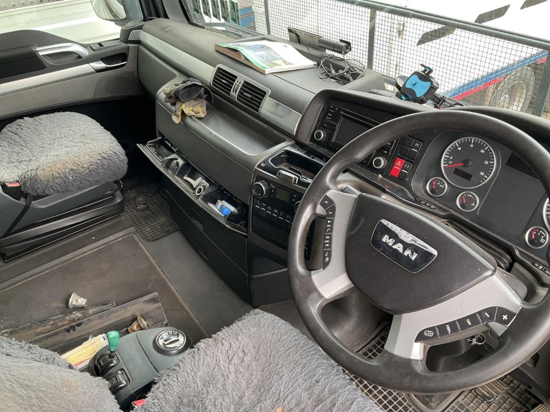 Photo '10' of MAN TGX 35.540 Curtainsider