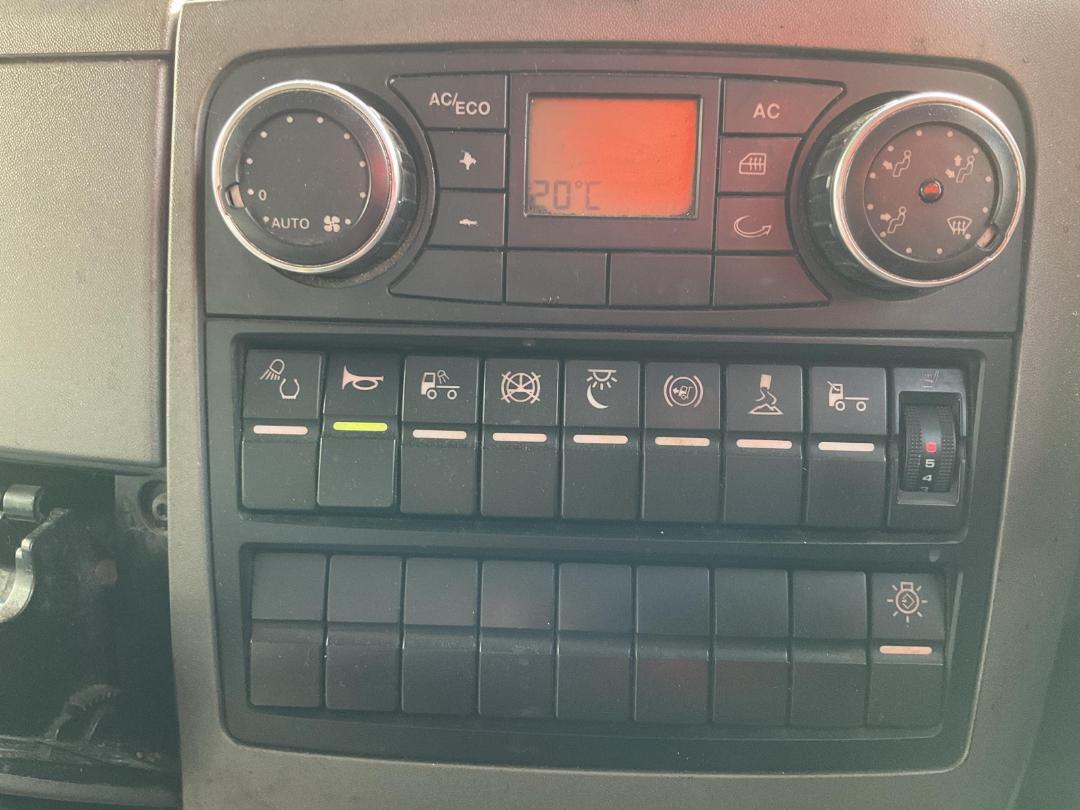 Photo '20' of MAN TGX 35.540 Curtainsider