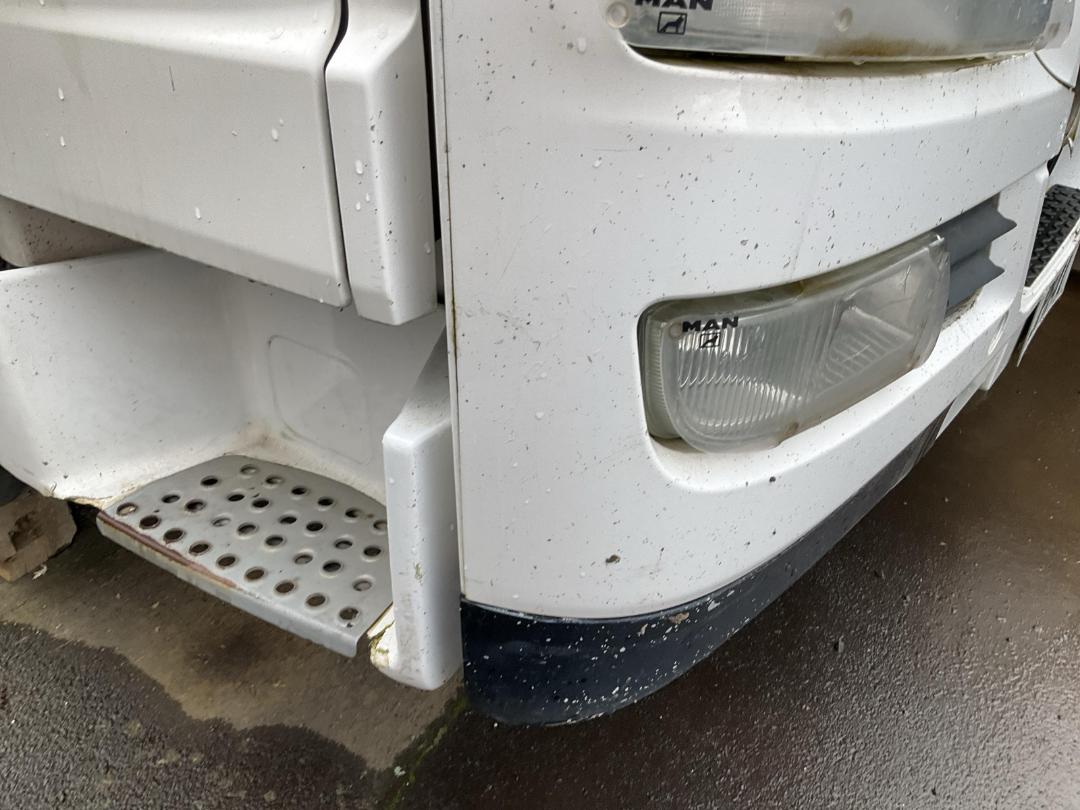 Photo '30' of MAN TGX 35.540 Curtainsider