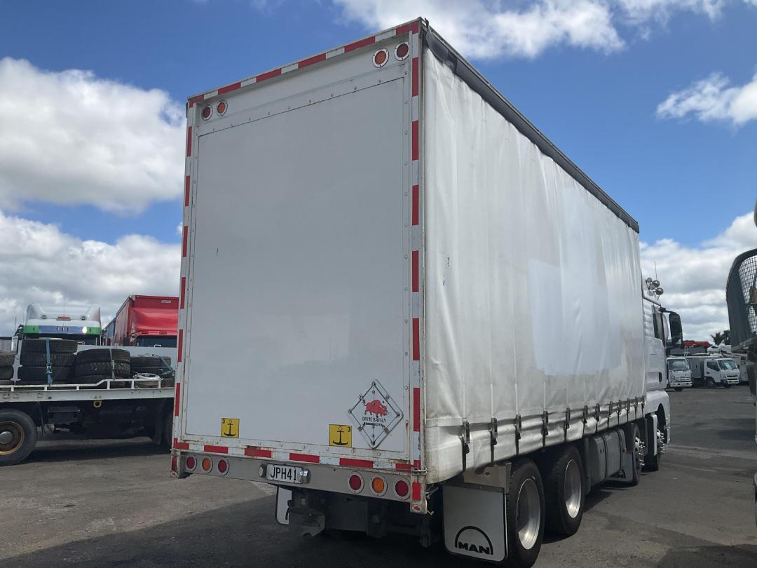 Photo '3' of MAN TGX 35.540 Curtainsider