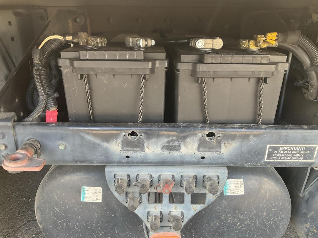 Photo '39' of MAN TGX 35.540 Curtainsider