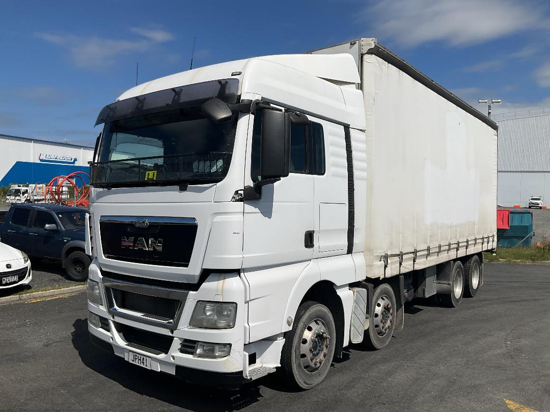 Photo '11' of MAN TGX 35.540 Curtainsider