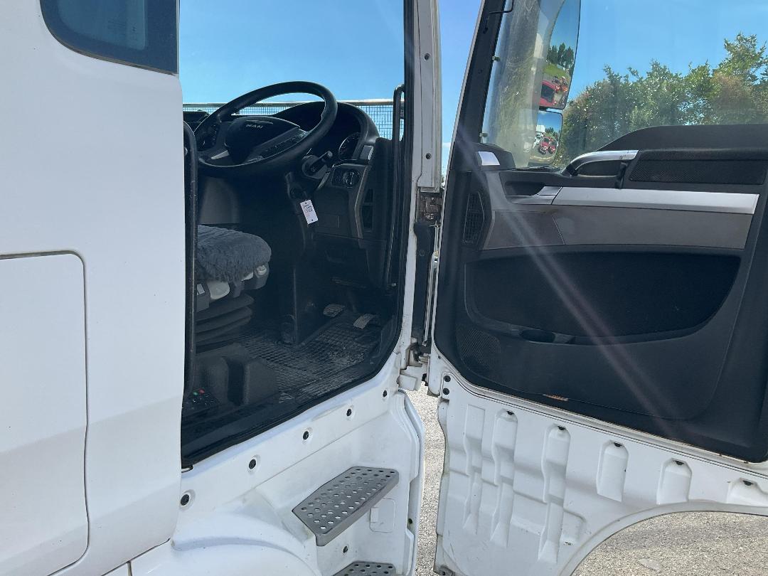 Photo '13' of MAN TGX 35.540 Curtainsider