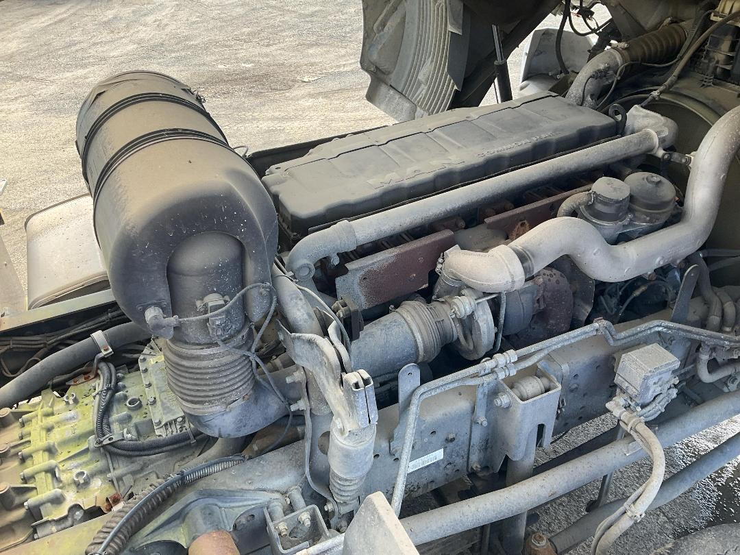 Photo '34' of MAN TGX 35.540 Curtainsider