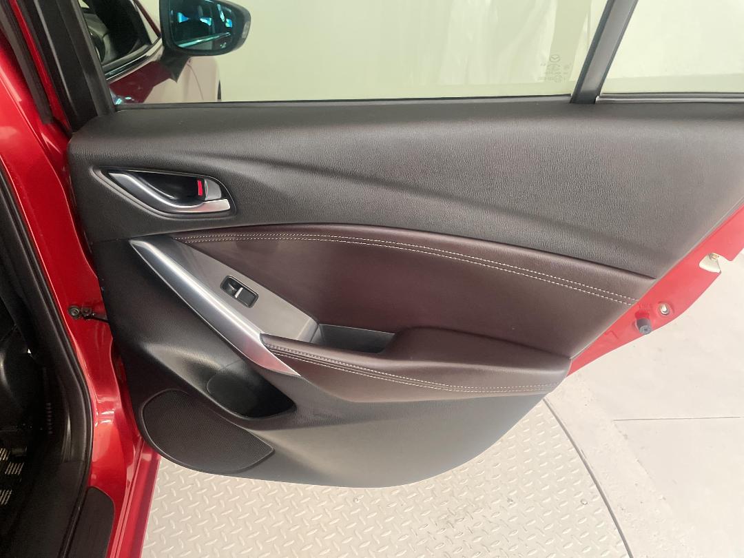 Photo '19' of Mazda Atenza