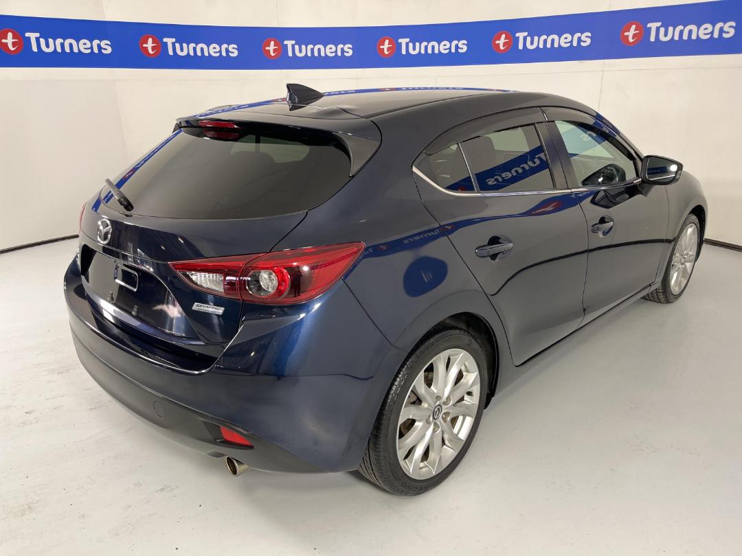 Photo '7' of Mazda Axela