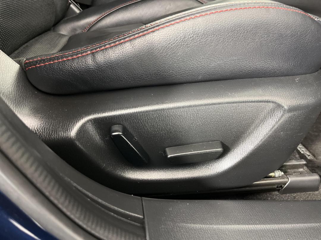 Photo '28' of Mazda Axela