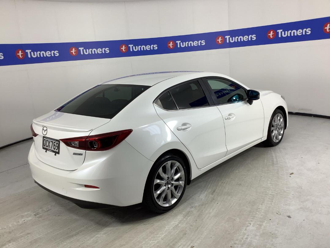 Photo '7' of Mazda Axela