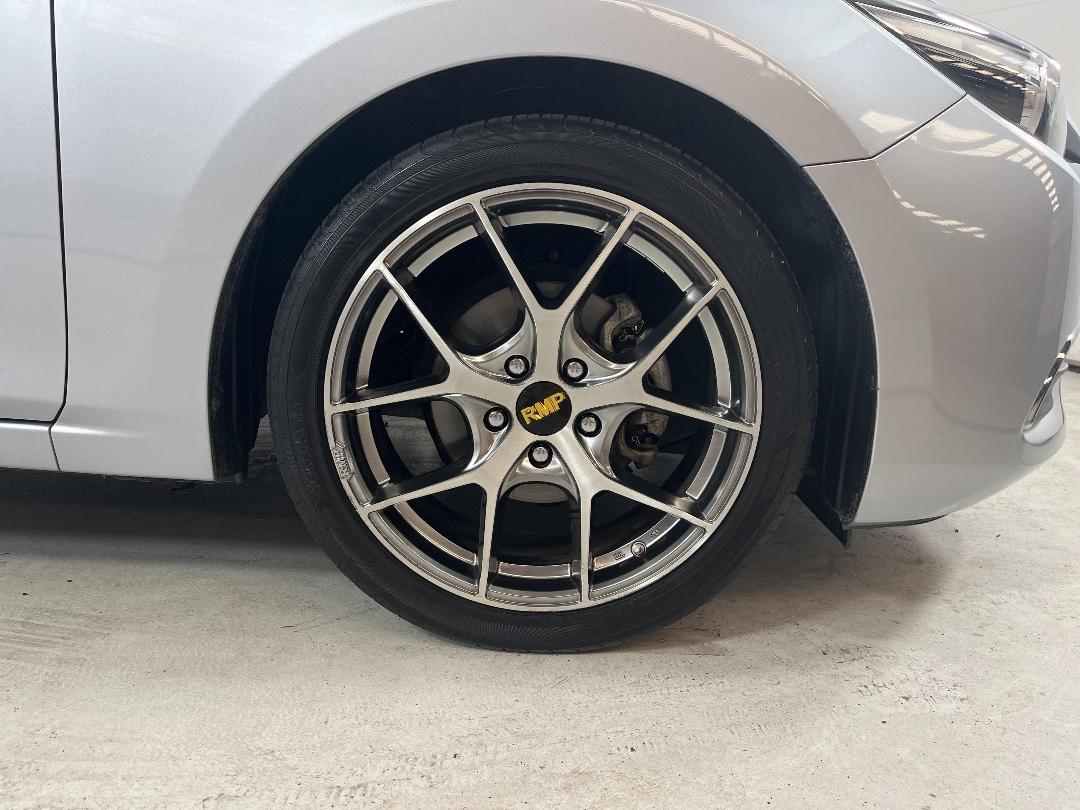 Photo '9' of Mazda Axela Photo '9' of Mazda Axela