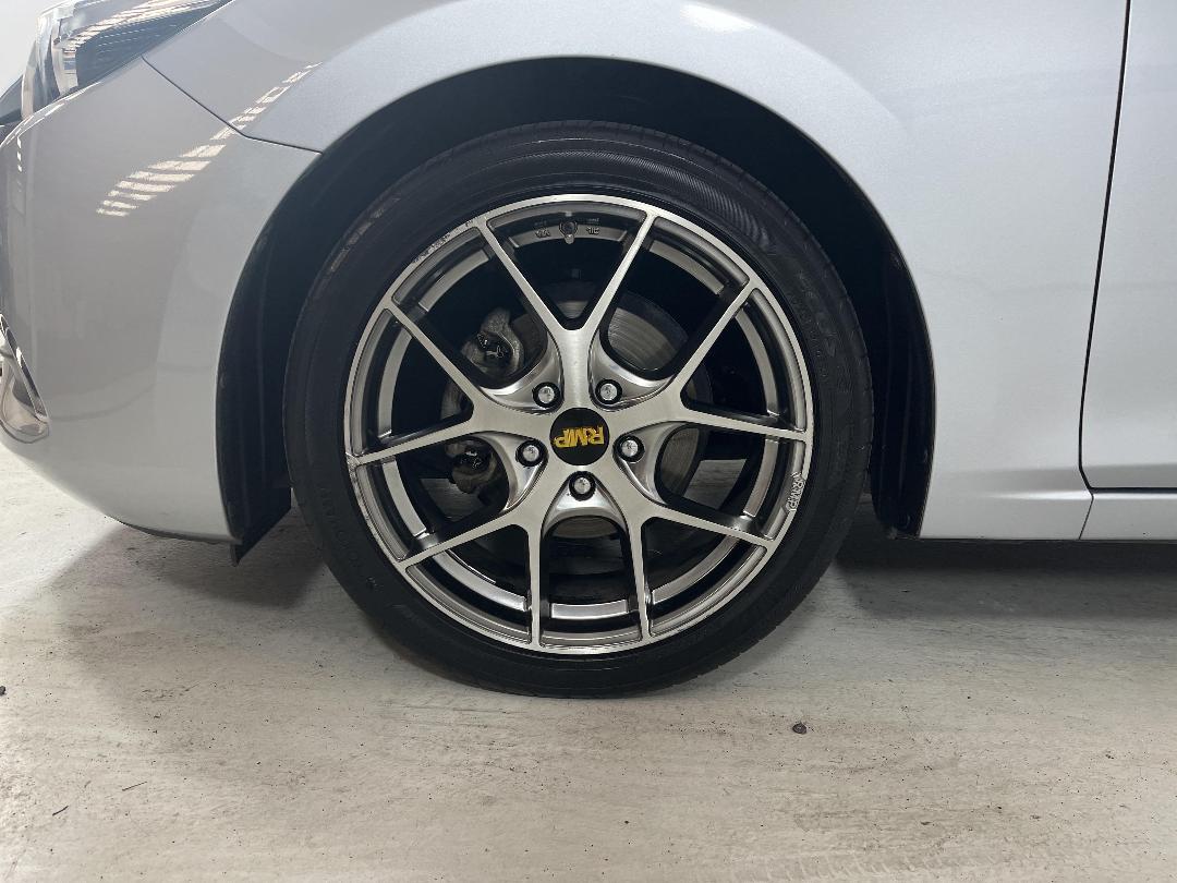 Photo '10' of Mazda Axela Photo '10' of Mazda Axela