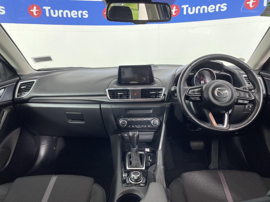 Photo '17' of Mazda Axela Photo '17' of Mazda Axela