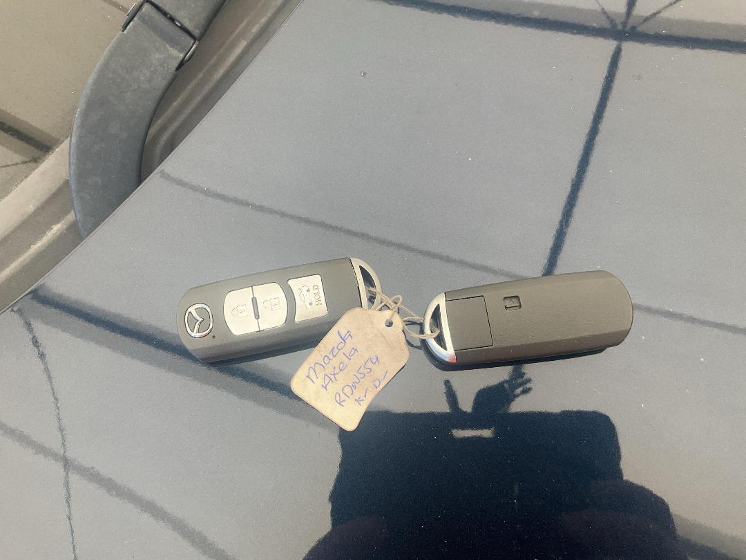 Photo '7' of Mazda Axela Photo '7' of Mazda Axela