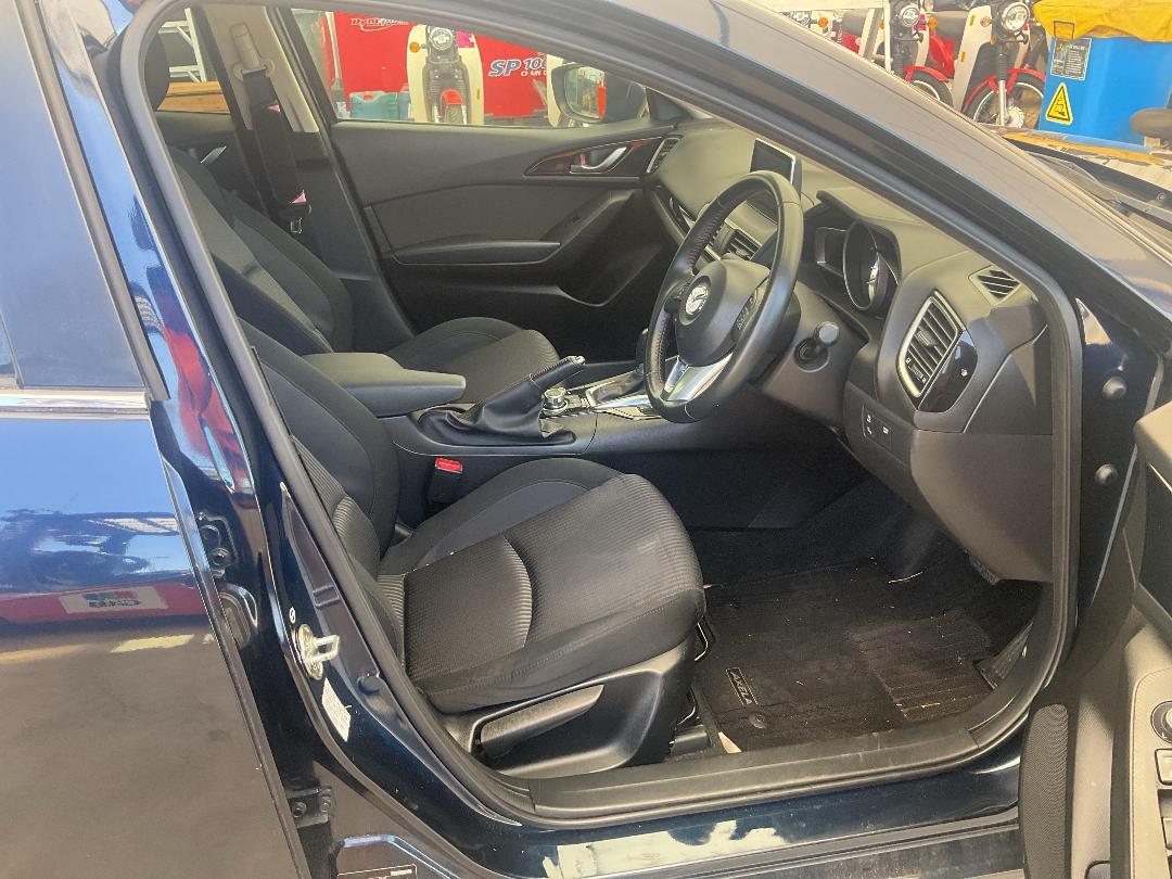 Photo '9' of Mazda Axela Photo '9' of Mazda Axela