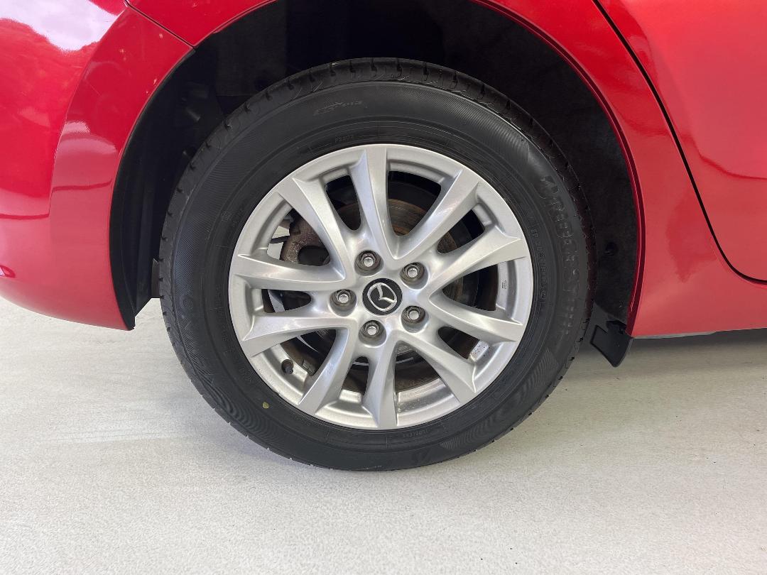 Photo '12' of Mazda Axela