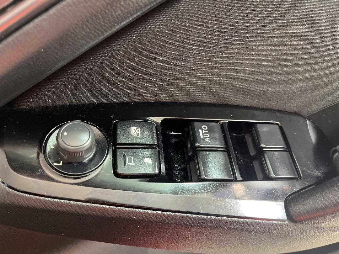 Photo '25' of Mazda Axela