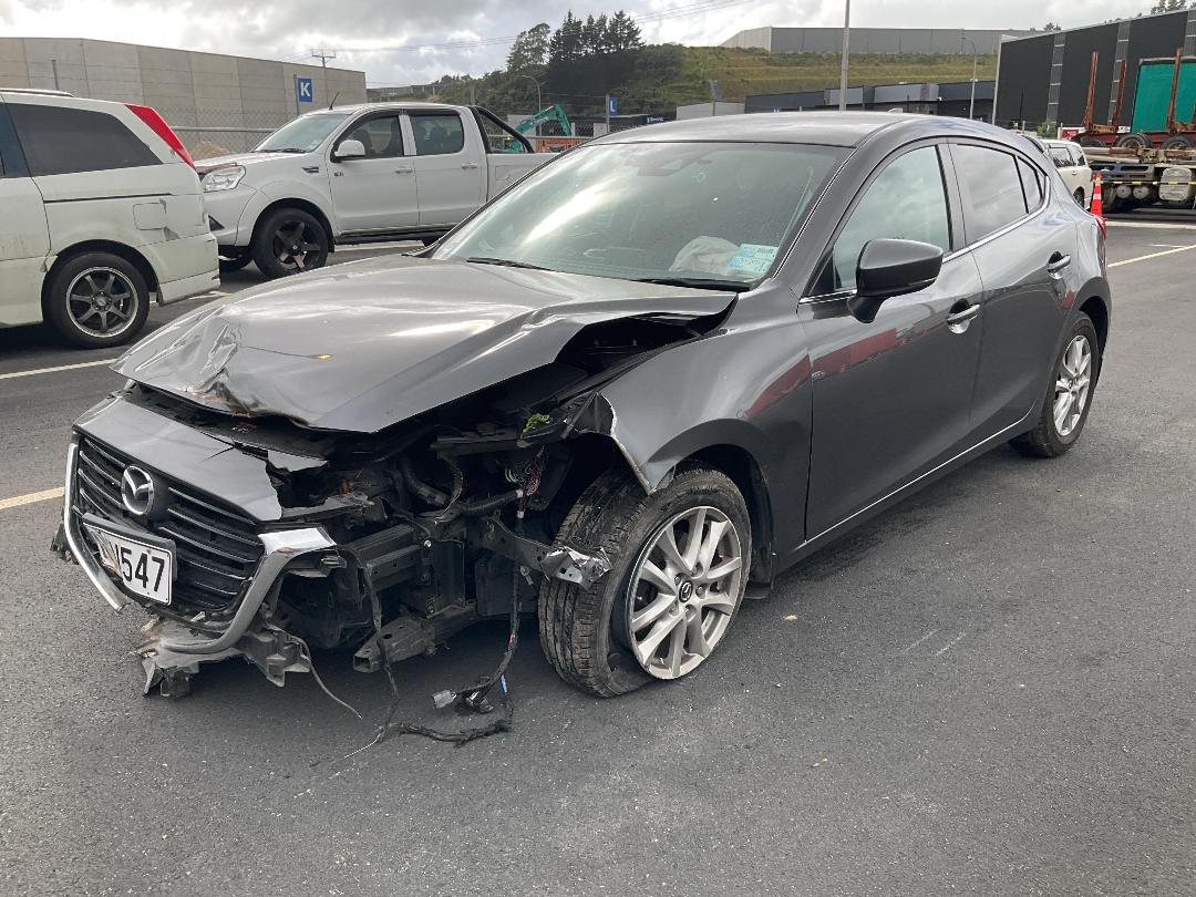 Photo '2' of Mazda Axela Photo '2' of Mazda Axela