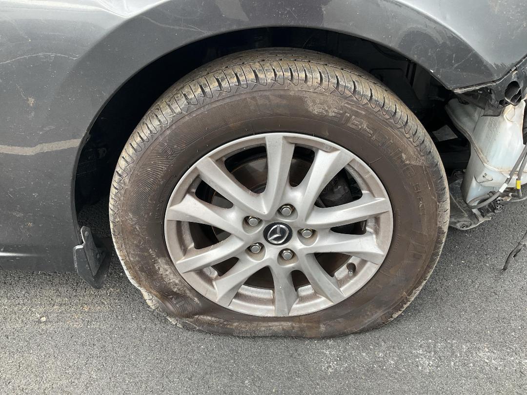 Photo '10' of Mazda Axela Photo '10' of Mazda Axela