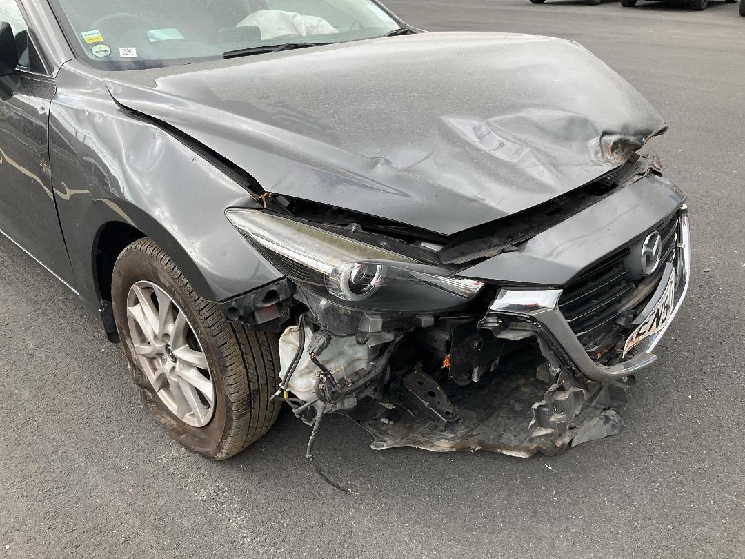 Photo '15' of Mazda Axela Photo '15' of Mazda Axela