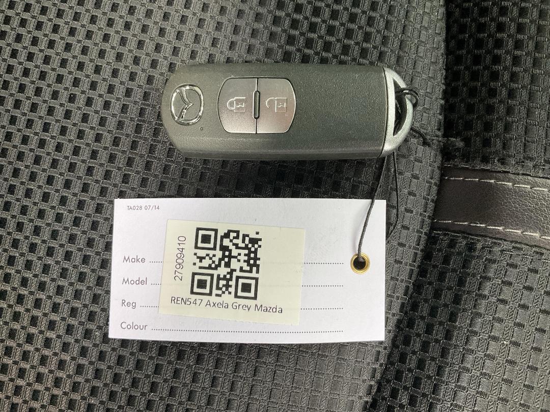 Photo '27' of Mazda Axela Photo '27' of Mazda Axela