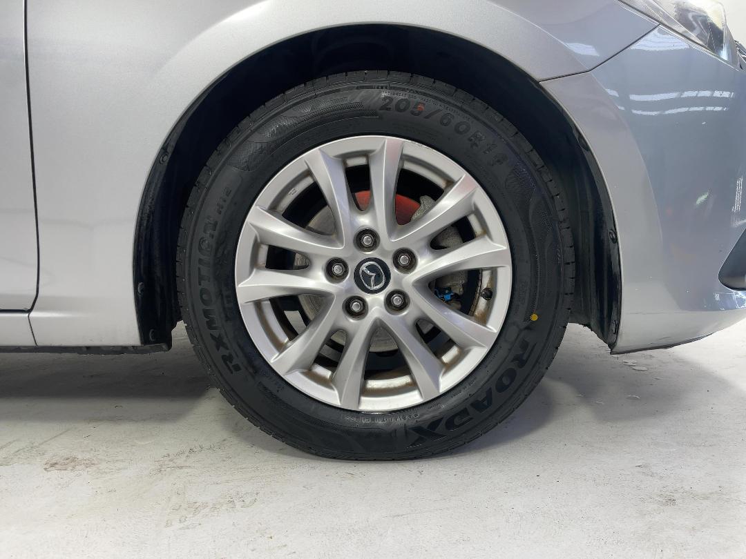 Photo '9' of Mazda Axela Photo '9' of Mazda Axela