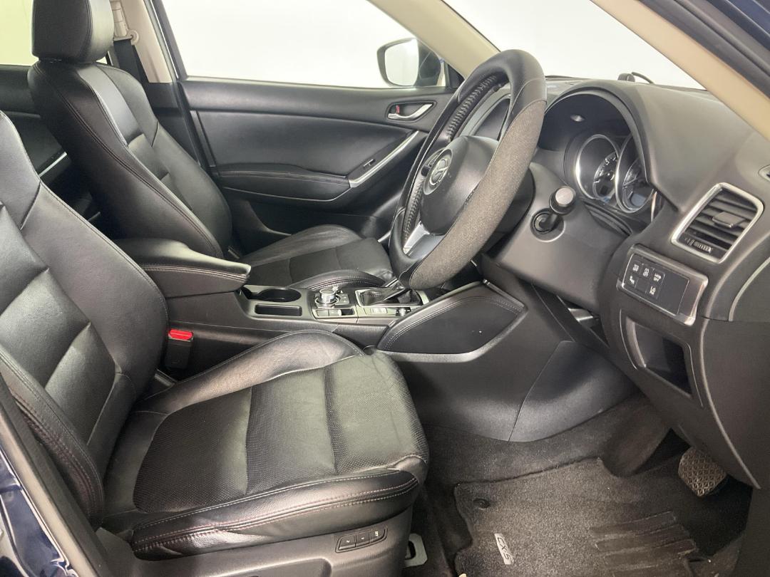 Photo '16' of Mazda CX-5