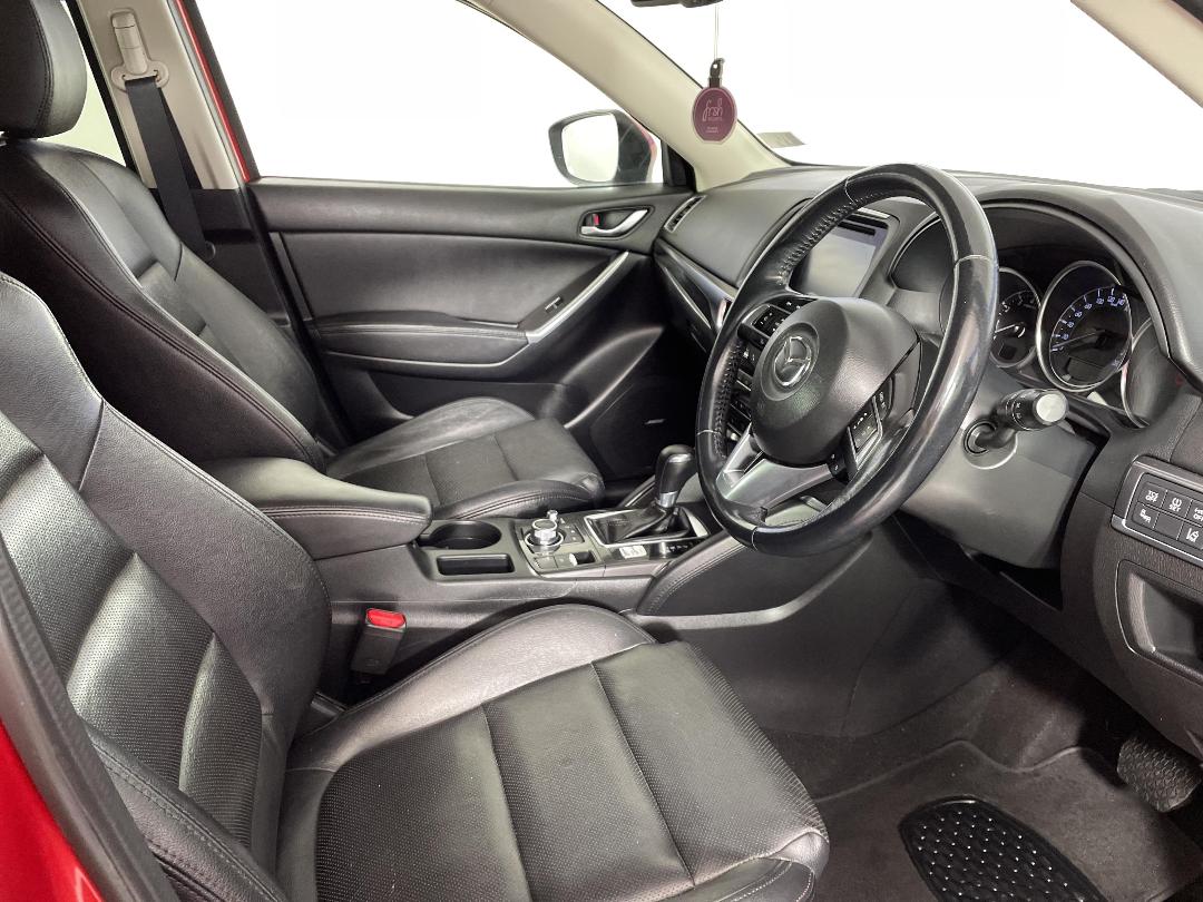 Photo '16' of Mazda CX-5