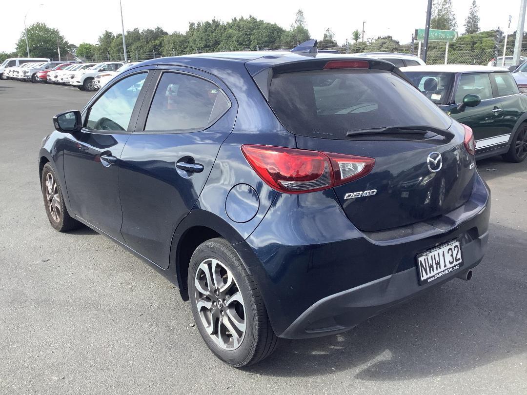 Photo '6' of Mazda Demio