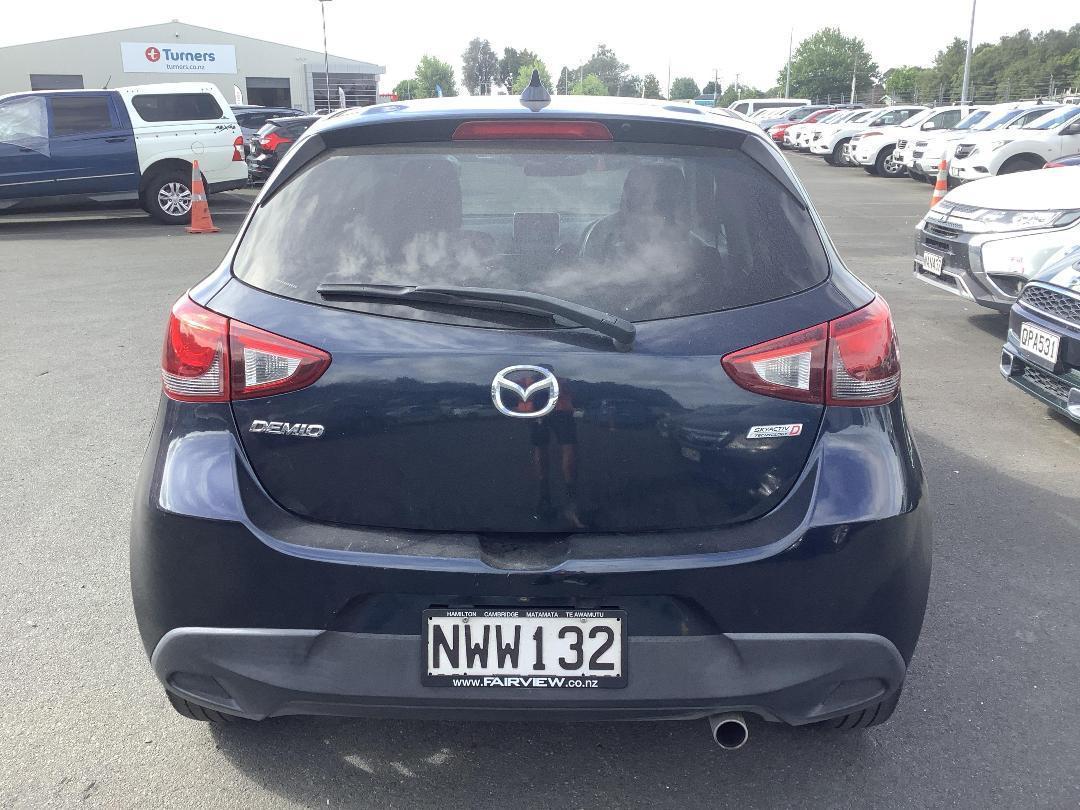 Photo '7' of Mazda Demio