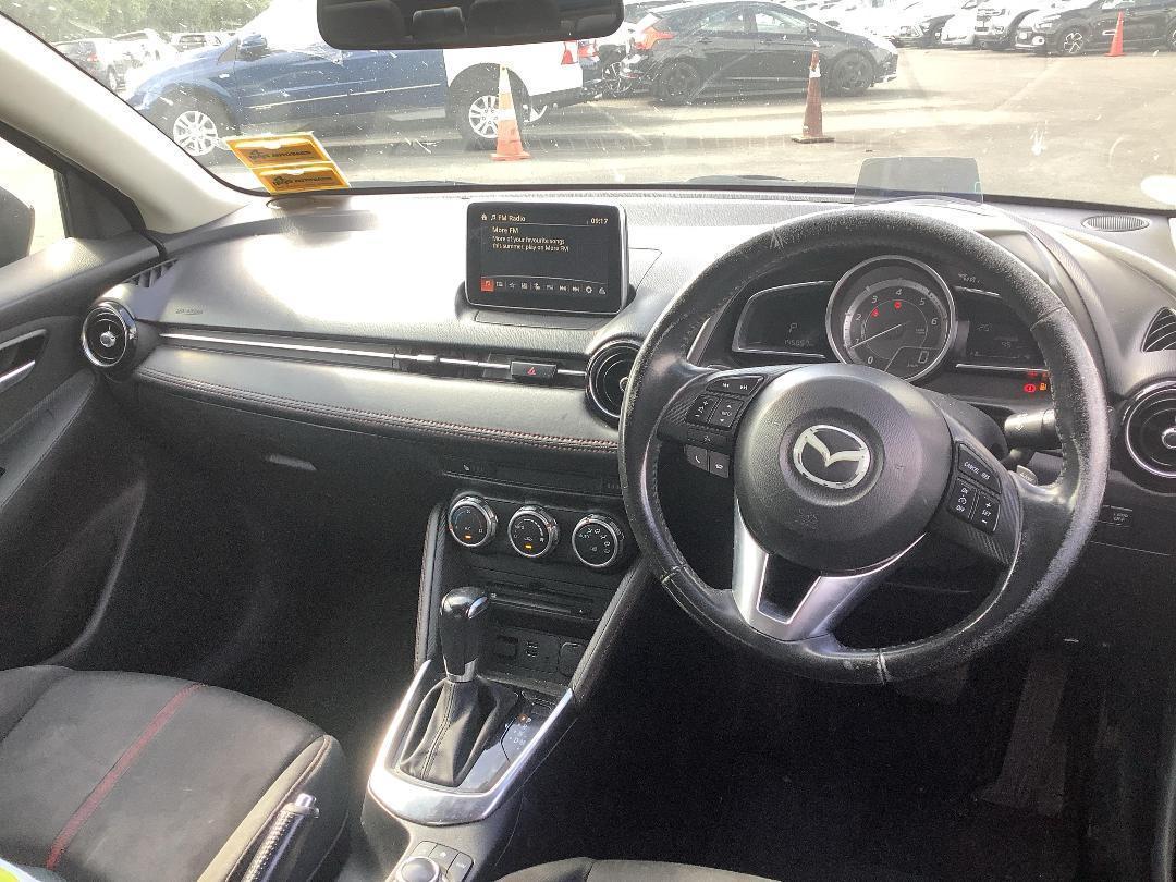 Photo '16' of Mazda Demio