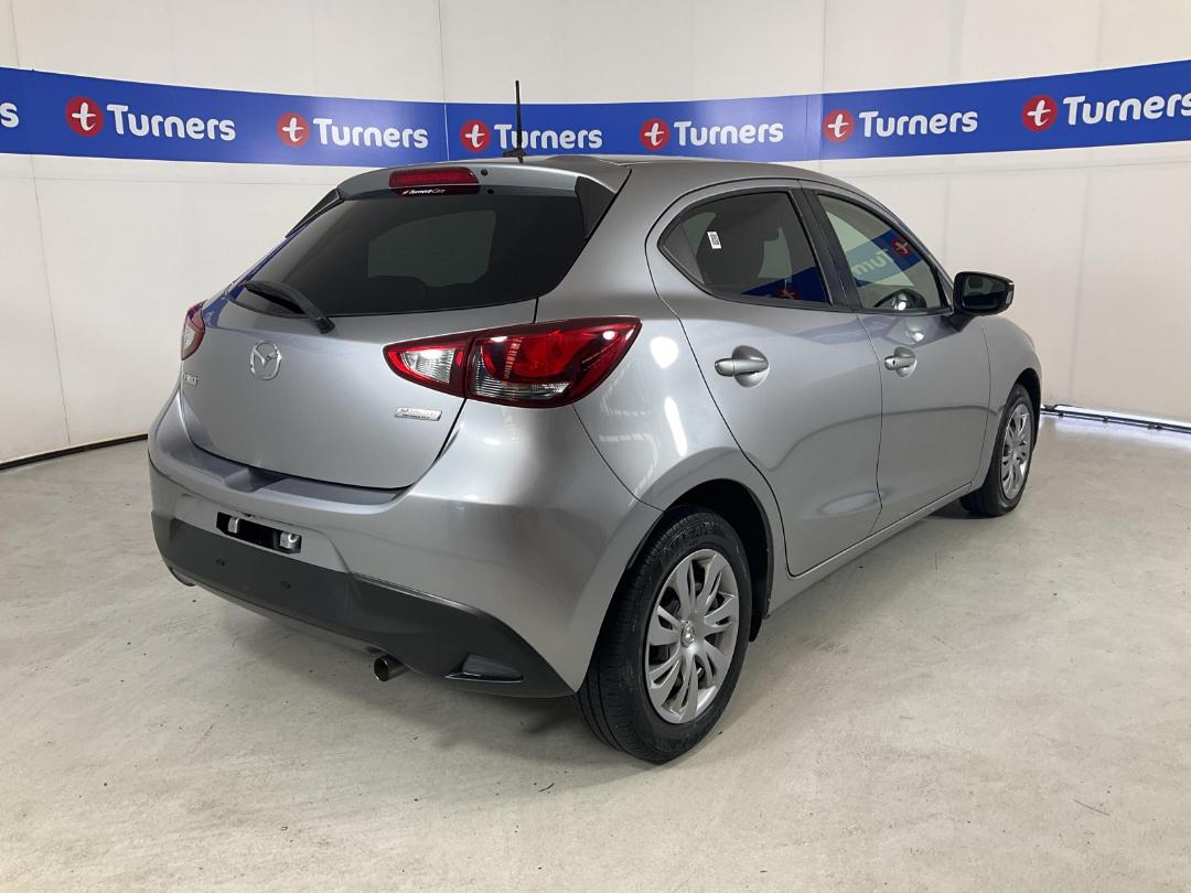 Photo '7' of Mazda Demio