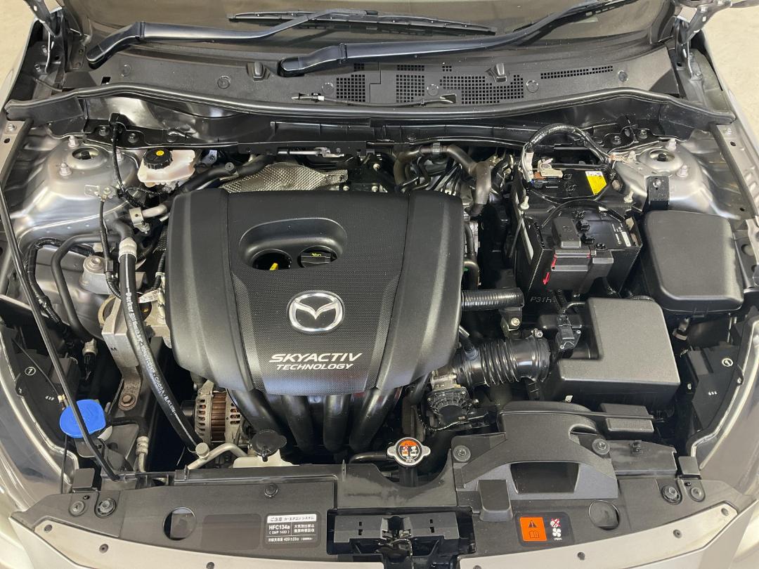 Photo '13' of Mazda Demio